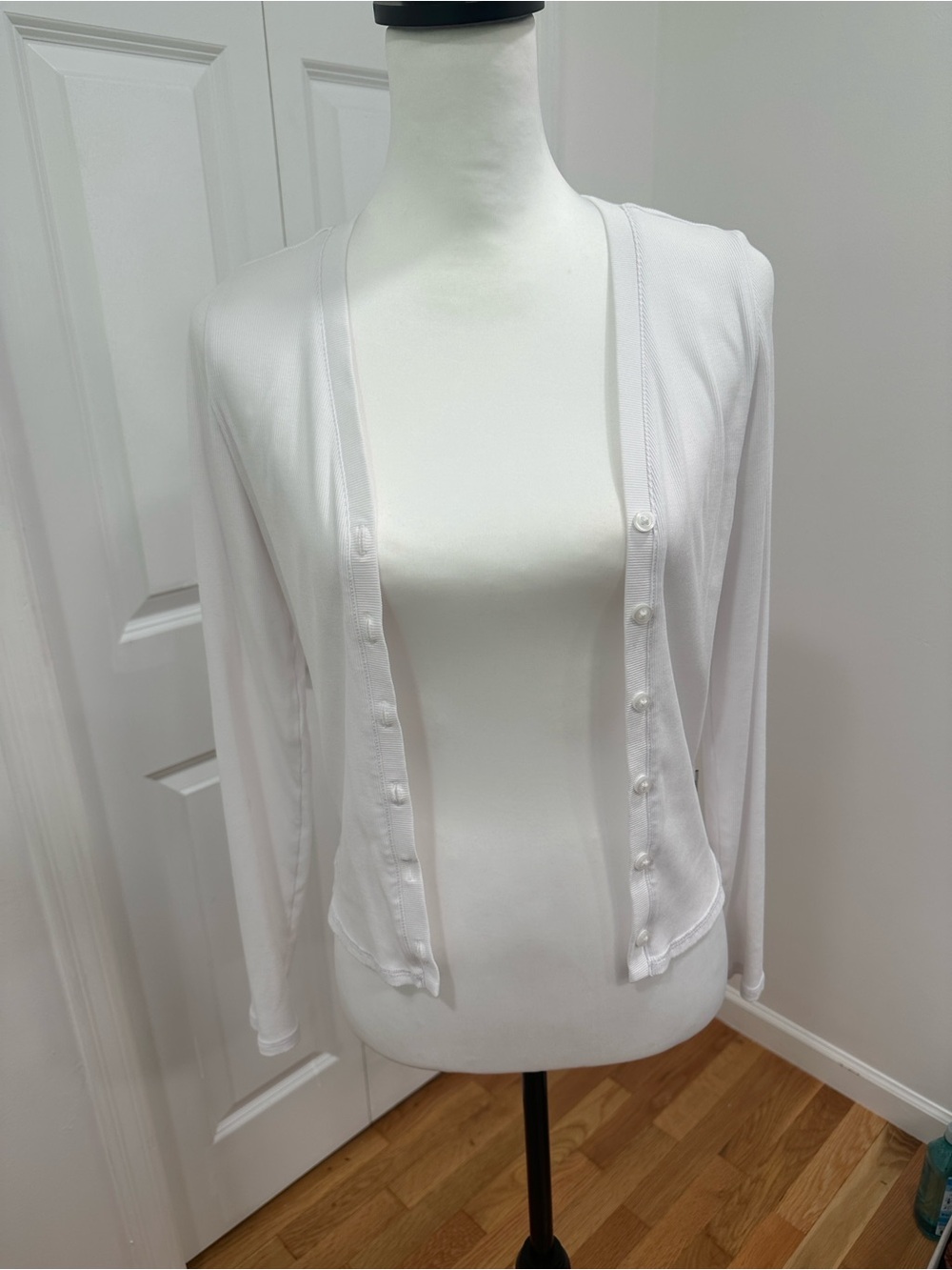 Vuori White Lightweight Ribbed Button-Front Women's Top